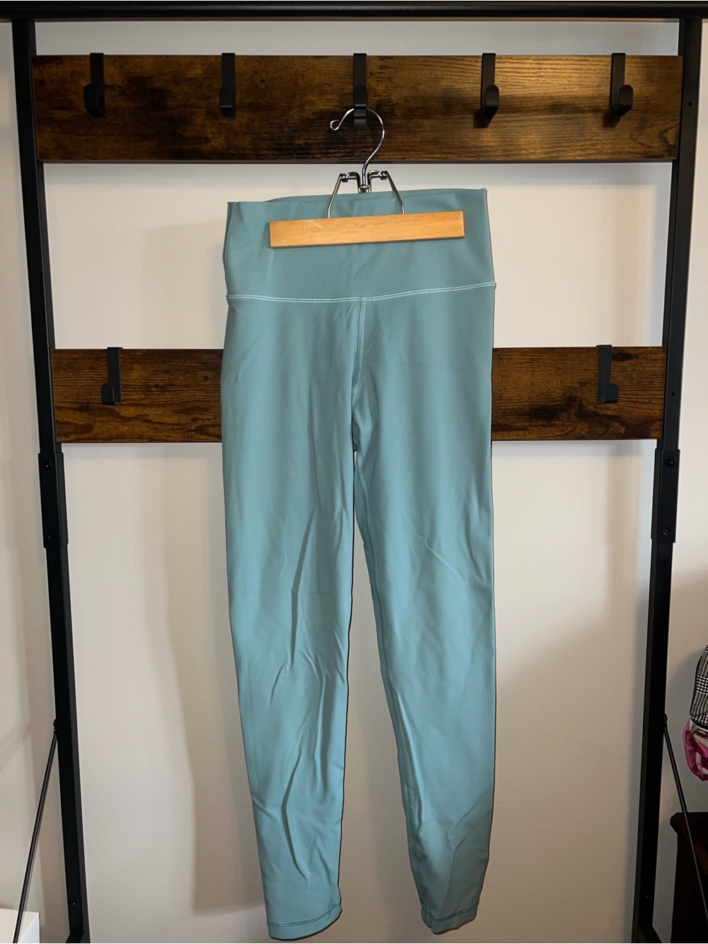 Aritizia TNA Light Teal Active Leggings